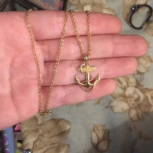 Gold anchor necklace